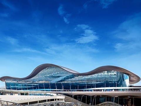 The terminal can process 11,000 travellers per hour.