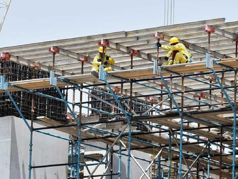 Government inspectors made more than 113,000 field visits to establishments for the purposes of inspection and raising awareness about the importance of the ban for the safety of workers. Photo for illustrative purposes only.