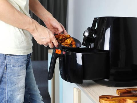 Are you tight on space but want quick, healthy meals? Dive into our list of two- to four-litre air fryers.