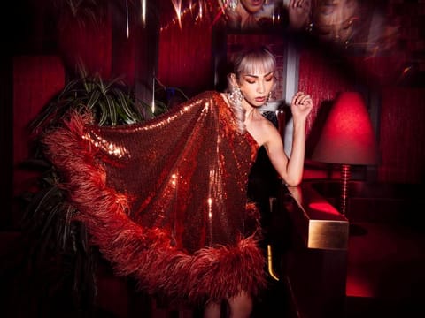 Enjoy exclusive musical journeys with top DJs every Saturday at CÉ LA VI