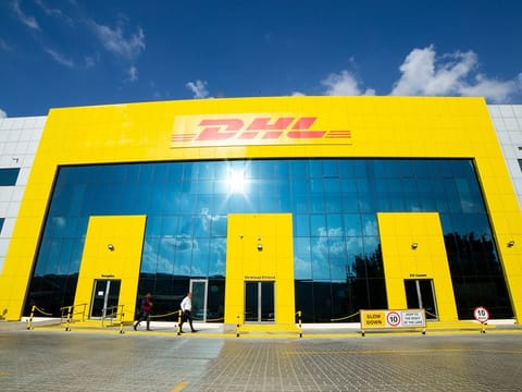 Danzas AEI Emirates launched operations in 1995 as a JV between DHL Global Forwarding and Al Tayer Group.