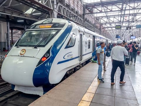 Vande Bharat also ran through the Anji Khad Bridge, which is India’s first cable-stayed railway bridge