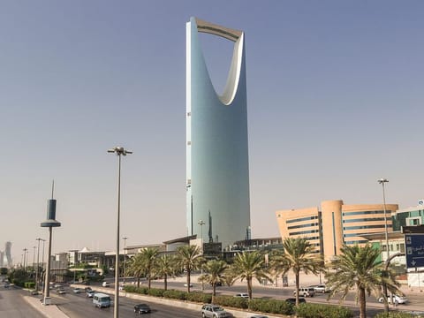 The Saudi government is working on a package of incentives to accommodate workers in SMEs in licensed group residences.