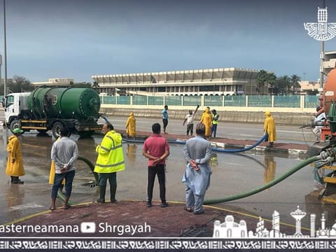 Supported by pumping facilities and equipment, 3,100 personnel were deployed across the Eastern Province to grapple with the aftermath of the rain.