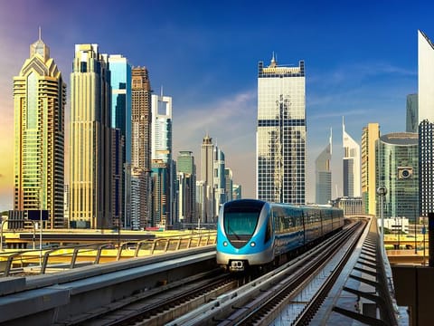 The Executive Council of Dubai also approved a plan for developing areas around Metro stations with the aim of enriching economic opportunities, interconnecting modes of public transport, and improving the efficiency and convenience of sustainable transport.