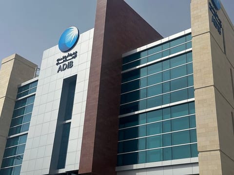 UAE banking results from Q1-2025 show more impressive gains on loan demand. ADIB pulled in an impressive 67,000 new customers over the period.