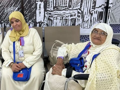 Mughamer Al Sadia along with daughter heading to perform Hajj.