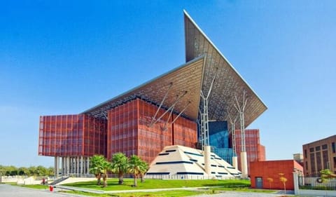 According to the Judicial Department’s report on the performance of its essential functions in the first half of 2024, 283,802 visual trial sessions were held in criminal and civil cases, and Abu Dhabi courts activated the remote litigation system at a 100 per cent rate.