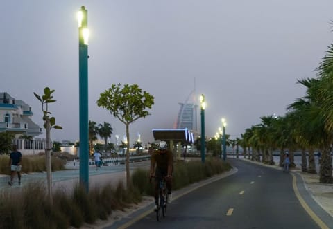 RTA announces on Tuesday to complete the maintenance work of lights on cycling and e-scooter tracks in Dubai