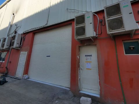 A bakery has been shut down in Abu Dhabi for violating food safety regulations