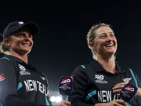 Captain Sophie Devine (right) and Suzie Bates are overjoyed after New Zealand qualified for the semifinals of the Women’s T20 World Cup. Sharp fielding has been one of their strong points that lifted them to victories.