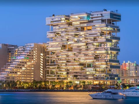 Through the years, One at Palm Jumeirah has set multiple sales records. This time, it's on a rental.