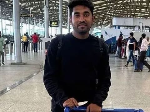 On the day of the incident, Sai Teja had gone to the store where he was working. While at the cash counter, the robbers entered the store and demanded money. After Teja complied and handed over the cash, the suspects reportedly shot him outside the store, according to the victim’s uncle Srujan.