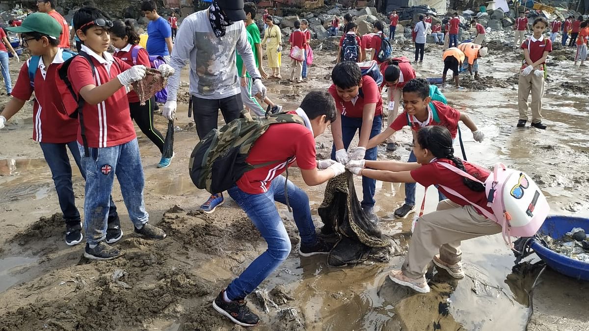 CNBC-TV18 collaborates with Afroz Shah Foundation for a cleanliness drive