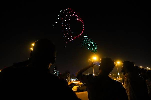 OPPO hosts India’s biggest drone fly light show
