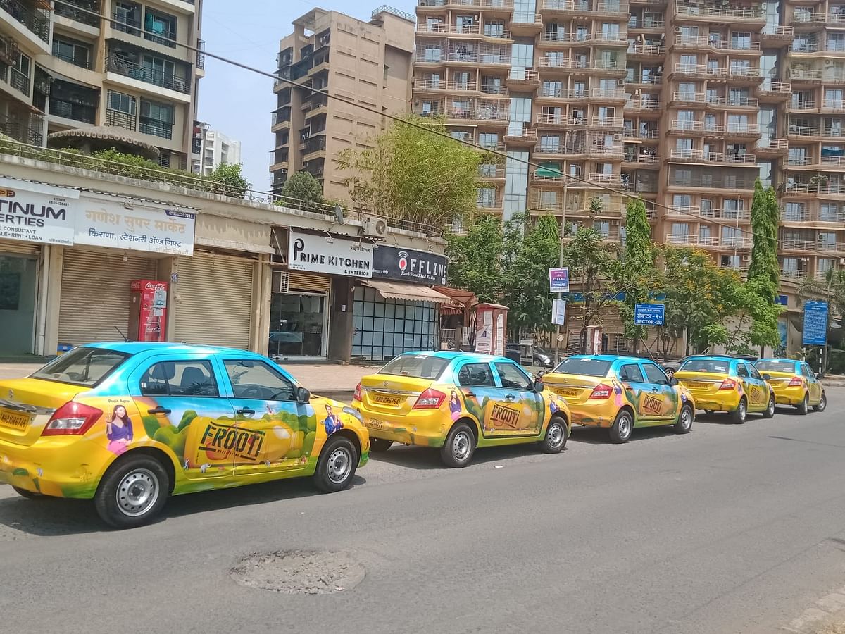 Frooti's advertising on cabs in Mumbai