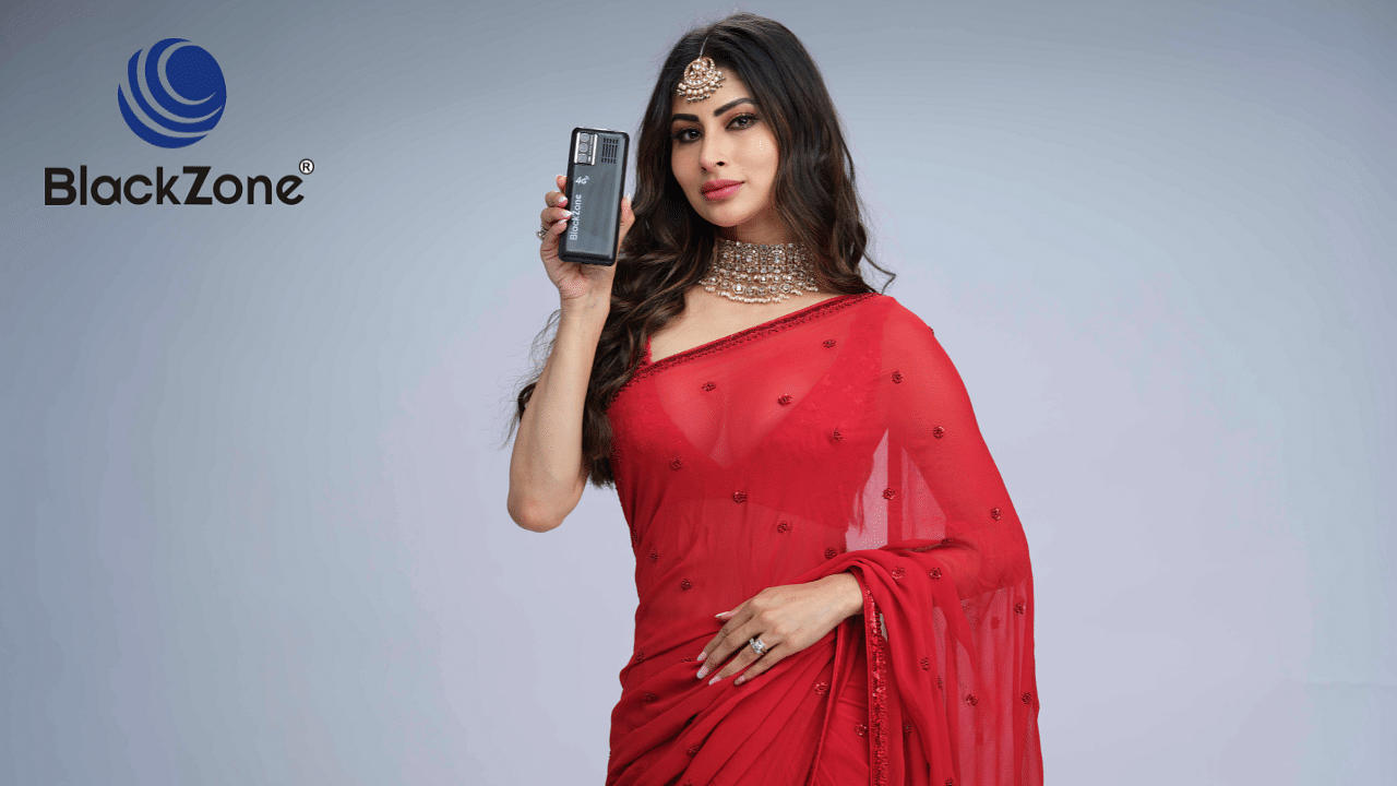 Mouni Roy's droolworthy look in a ₹30k red ruffle saree is all you need to  add the oomph factor on your next date night | Fashion Trends - Hindustan  Times