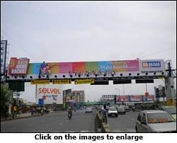 Posterscope India creates 'big' trolley for Big Bazaar