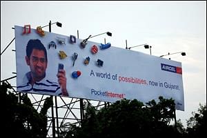 Aircel informs Gujarat residents of 'world of possibilities' with new OOH campaign