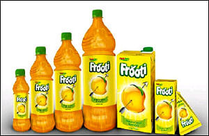 Frooti - Candid camerawork, but that's about all