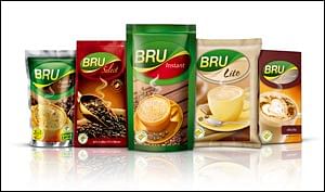 HUL signs Priyanka Chopra and Shahid Kapoor as brand ambassadors for Bru