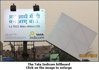 Tata Indicom breaks a billboard