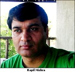 Law & Kenneth ropes in Kapil Mishra as ECD