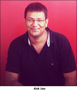 Zomato appoints Alok Jain as chief marketing officer