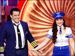 GEC Watch: Colors jumps to No.2, courtesy Bigg Boss 8