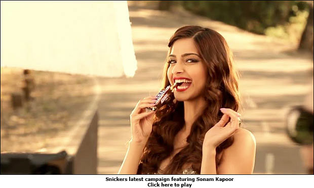 afaqs! Creative Showcase: Sonam Kapoor's Snicker bite