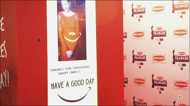 Britannia Good Day distributes smiles at Filmfare Awards 