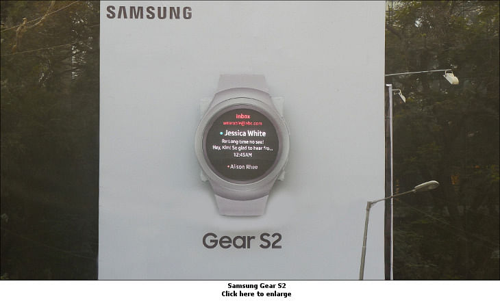Samsung leverages Instagram and Outdoor to promote Gear S2