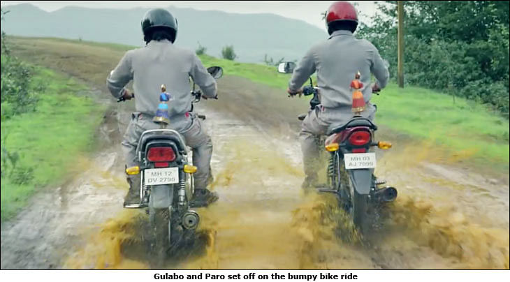 Ogilvy takes Gulabo and Paro on a jolly good ride in the new ad for Bajaj Platina ComforTec