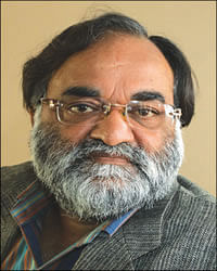 Pradeep Saurabh appointed as editor for National Duniya