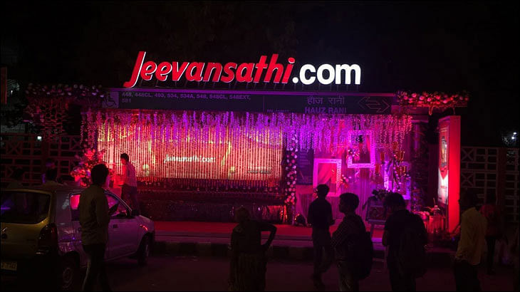 Jeevansathi.com turns bus shelters into 'Shaadi ka Mandaps'