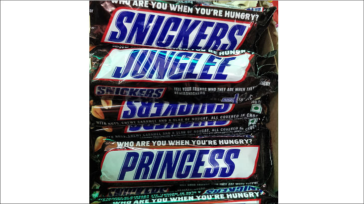 Snickers extends campaign to wrappers; boldly tweaks name on pack