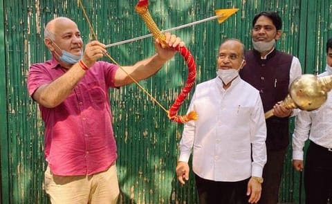 Deputy Chief Minister celebrates Dussehra with a symbolic destruction of Ravana effigy