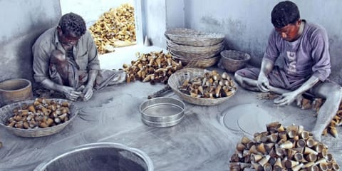 Firecracker dealers move Supreme Court against Telangana HC ban on fireworks