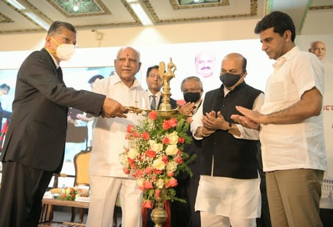 Government lawyers should not consider other party as an opponent but as an aggrieved person: Advocate General Prabhuling Navadgi