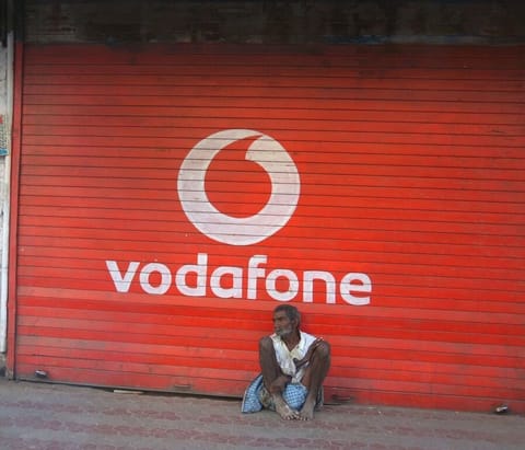SC gives green signal for Vodafone merger subject to payment of Rs. 2000 crore to DoT