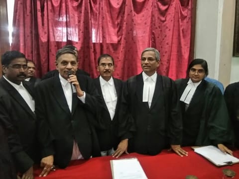 Telangana, Andhra Advocates demand SC Bench, filling up HC vacancies; Resolve to abstain from work
