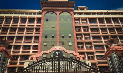Court Managers appointed on temporary basis in High Court should be regularised: Kerala High Court