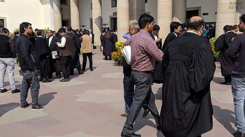 No more interim orders permitting persons in judicial service to be appointed District Judges against Bar quota, Supreme Court