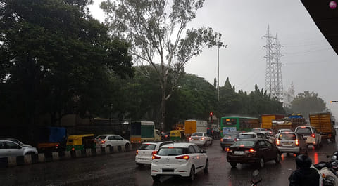 Delhi HC directs Delhi Govt to consider representation on challenge to Odd Even Scheme