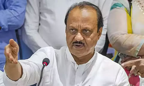 பெண் விமானிகள் குறித்து அஜித் பவார் வெளியிட்ட பழைய பதிவு வைரல் 