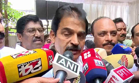 
முதல்-மந்திரியாவது பற்றி சர்ச்சை பேச்சு... மணிசங்கர் அய்யர் கட்சியிலேயே இல்லை என காங்கிரஸ் பதில் 