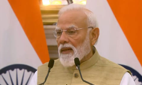 உலக நாடுகள் பேச்சுவார்த்தை மூலம் மோதல்களுக்கு தீர்வு காண வேண்டும்; பிரதமர் மோடி பேச்சு
