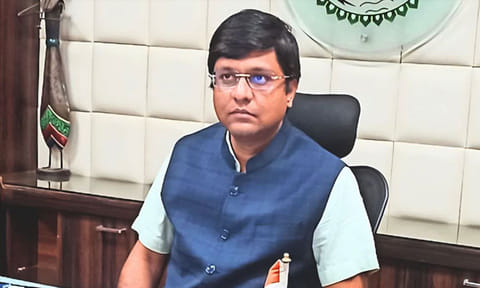 பிரதமர் அலுவலக துணை செயலாளராக இளம் அதிகாரி ரவி மிட்டல் நியமனம்
