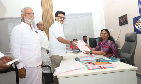 மு.க.ஸ்டாலினிடம் சொந்தமாக வாகனங்கள் இல்லை - வேட்பு மனுவில் தகவல் 