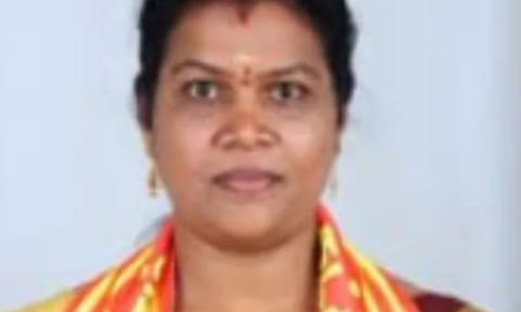  நாம் தமிழர் கட்சி வேட்பாளர் திடீர் மாற்றம்;  திமுக வென்றால் சந்தோசம் எனக் கூறியதால் நடவடிக்கையா?